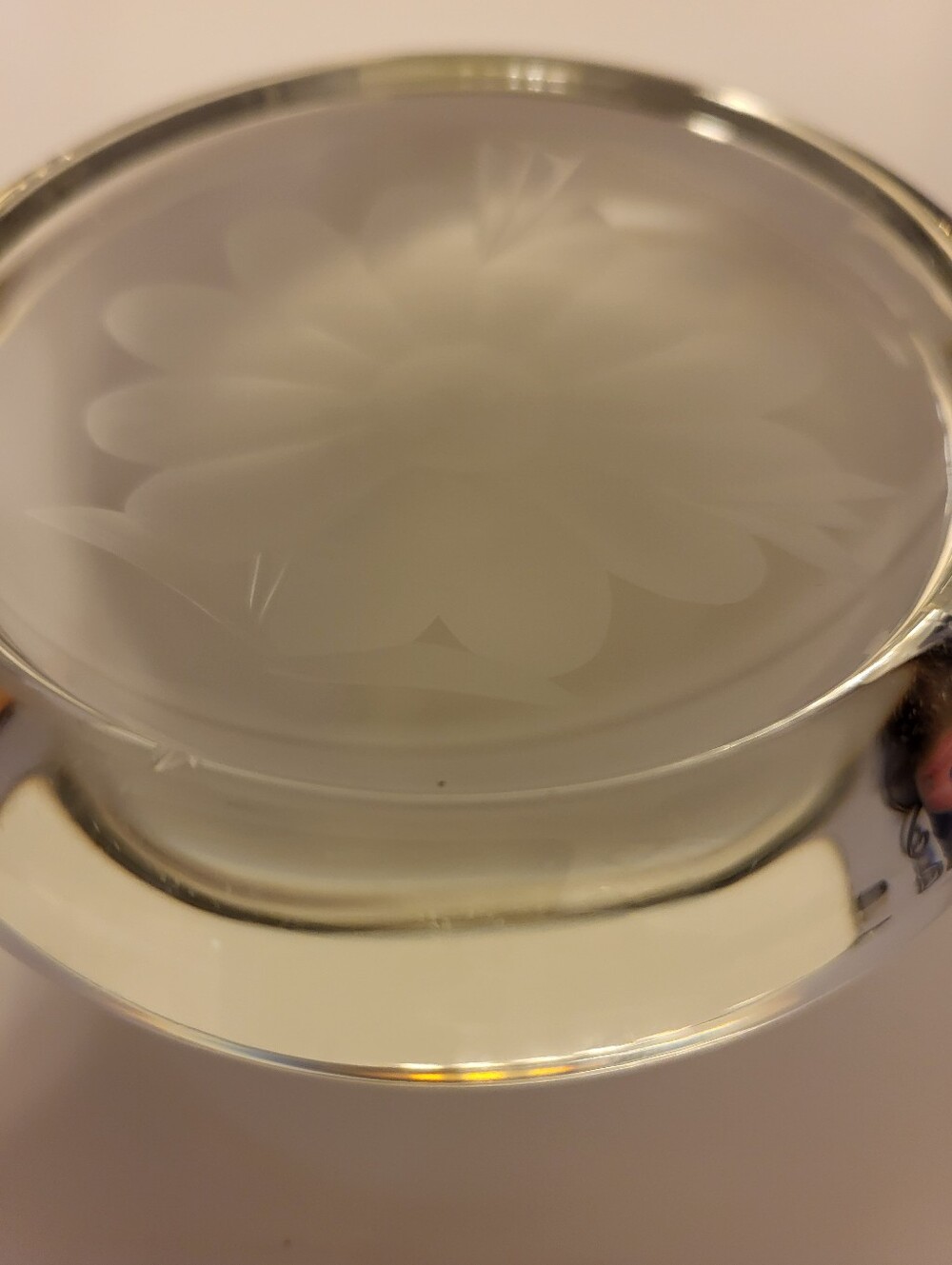 VTG.4 In.Dome Shaped Art Glass Paperweight with Etched White Flower - Home Art - Picture 5 of 11